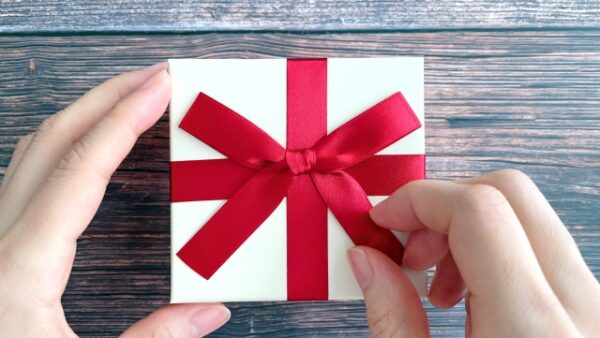 届いた瞬間が勝負！リピート率を劇的に変える「開封体験（Unboxing）」の設計図